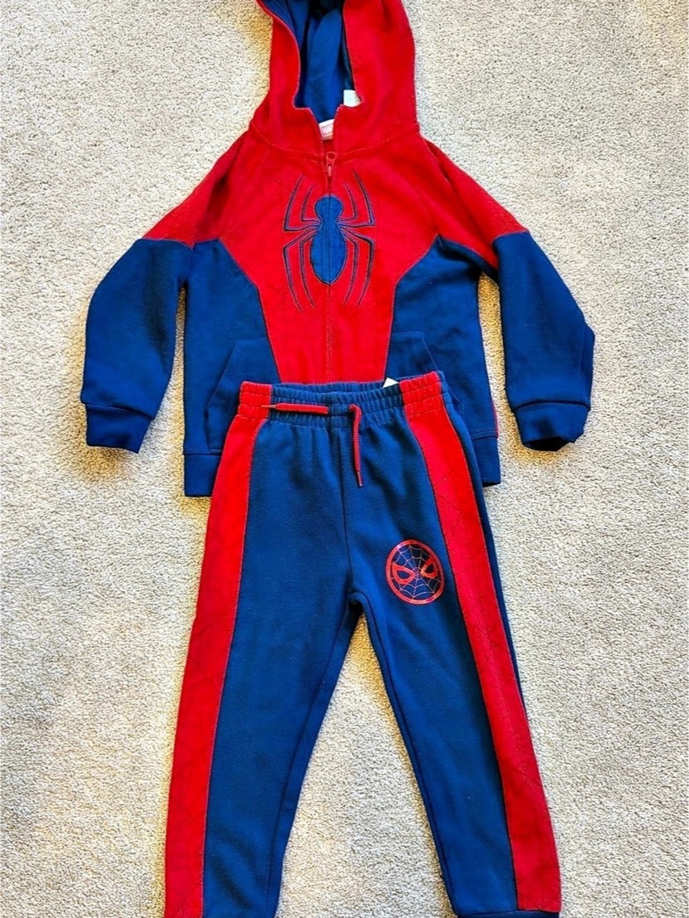 Marvel Spider-Man Boys 2 Piece Hoodie Jogger Tracksuit Set 4T